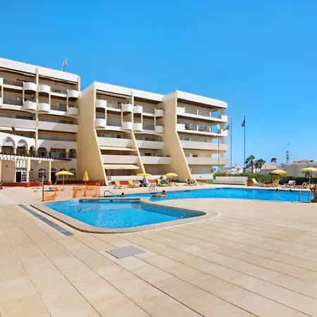 Ground Floor Palmeira With Pool